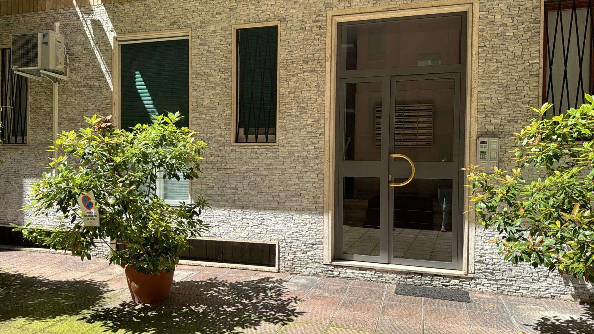 Casa Di Meg Appartamento A Milano Vicino Ai Navigli Milão Exterior foto